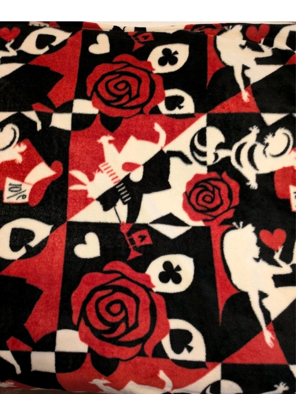 Disney Parks Vera Bradley ALICE IN WONDERLAND THROW BLANKET ROSES Retired